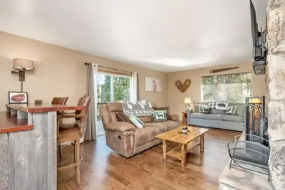 Image de Cabin Near Bass Lake, 3 Bd:2 Bth, New Fall Discount!