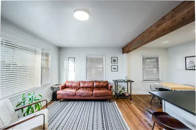 Image de Modern Home Near Downtown and Wku