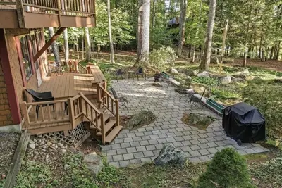 Image de Amazing year round destination home, East Pond Oakland Maine