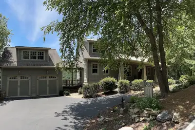 Breathtaking Mountaintop Views from a 5300 s/f Big Canoe Luxury Executive Home!