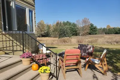 Image de Farmhouse on 21 acres near Shawano Lake, amenities nearby, 45 min. to Lambeau.