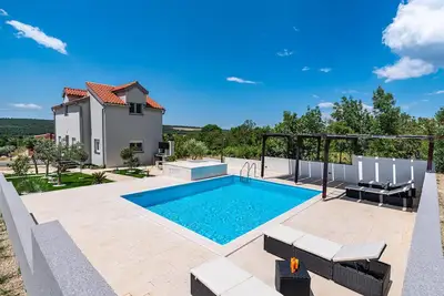 Image de Superbe maison Ă Ribnica - Krusevo