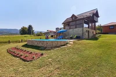 Image de Superbe maison à Pustodol avec sauna