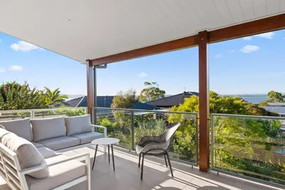 Image de Wahgunyah Rd 52, Nelson Bay - Contemporary, pet-friendly family getaway with panoramic coastal views