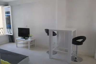 Image de Studio à 8 minutes à pied de la gare et de la croisette