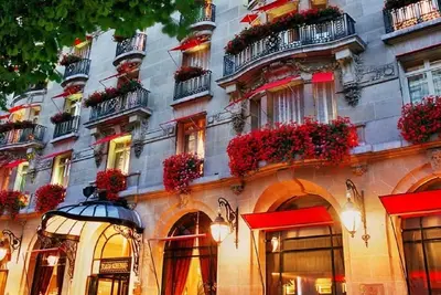 Image de Champs Elysees-the mythical Avenue of Paris-an elegant space of 160m2