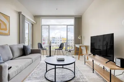 Image de Ideal Palo Alto 2br w/ W/D, Pool & Spa, walk to Pinterest, by Blueground