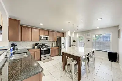Image de 2 Story 4 Bedroom Modern Home near Kalahari Resort