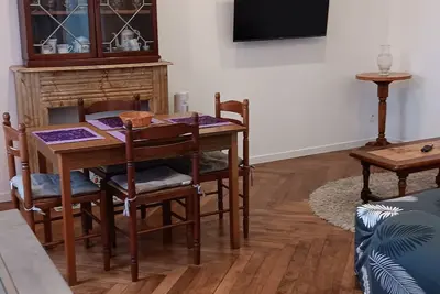 Image de Un appartement rénové meublé classé 2 étoiles pour 4 personnes