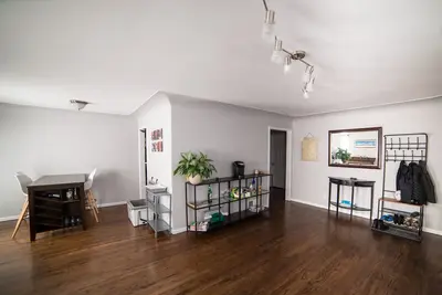 Image de Modern Home Near Downtown