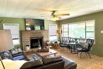 Image de Sailfish Cottage Tenkiller Lake 1\/4 mile to Snake Creek Marina