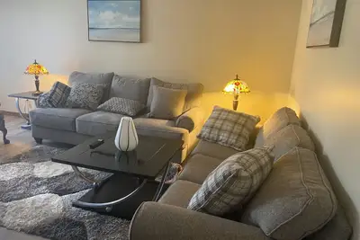 Image de Spacious and comfortable single family home with finished basement.