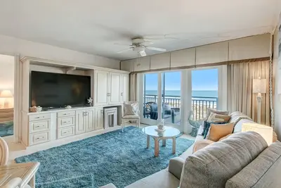 Image de Sunrise Escape: Oceanfront Beauty!