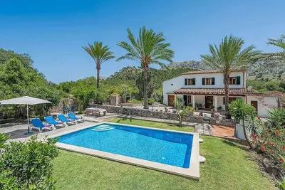 Image de Beautifully Restored Country Farmhouse, Private Pool, Superb Views, 5 minutes from Cala San Vicente!