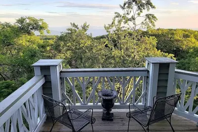 Image de Enjoy all 4 seasons at this spacious, pet friendly home! Great views, sleeps 10