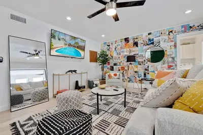 Image de Luxurious Harbor Pool Home minutes from Indian Rocks Beach sleeps 22