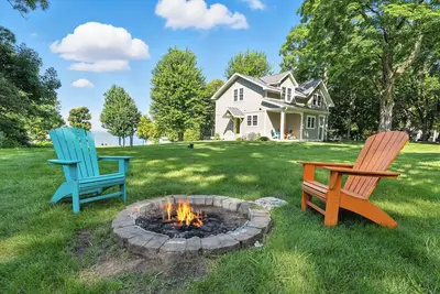 Image de Updated Door County Lake House | Sunsets, Fire Pit, Family-Friendly