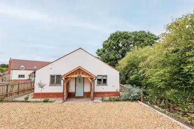 Timadon Cottage, family friendly, with open fire in Kelsall