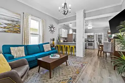 Image de Westport Hideaway - Minutes to Westport! Private Parking + Pet Friendly