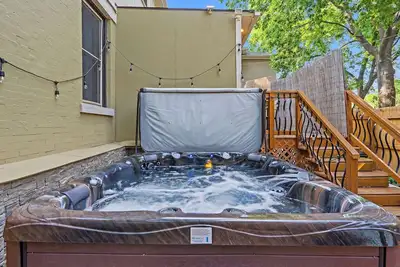 Image de Westport Oasis - Game Room and Private Hot Tub!