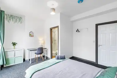 Image de Silver Stag Properties, Ensuite 5 Br House