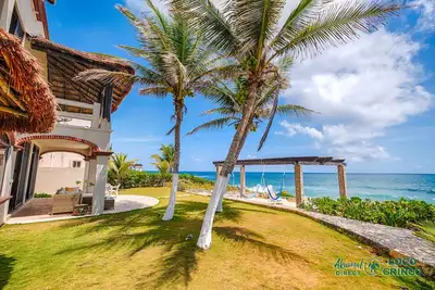 Oceanfront vacation villa with amazing views, Ac, and WiFi!