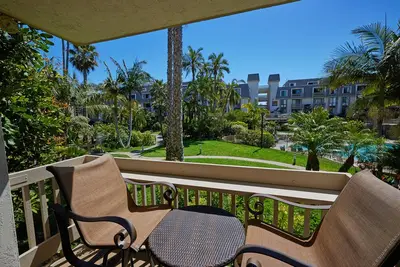 Image de Tranquil Ncv Beach Condo with Lush Gardens & Ocean Glimpses!