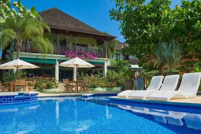 Whispering Waters - A 7 bedrom Luxury Villa with a private beach cove