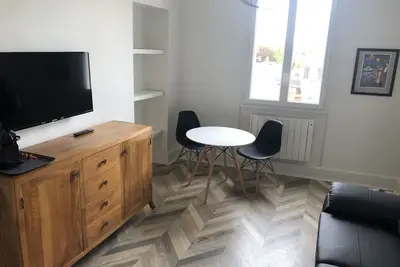 Image de Superbe appartement, centre ville, proche parc, établissement thermal, commerces