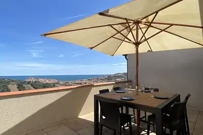 Image de Maison récente climatisée avec vue exceptionnelle sur mer.