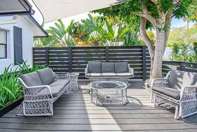 Image de East Boca Raton home, only 4 minutes to the beach!
