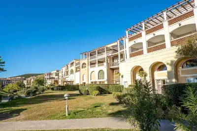 Image de Bel appartement pour 4 personnes avec piscine, Wifi, Tv, terrasse, animaux admis et parking