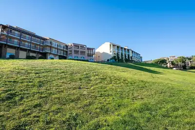 Image de Bel appartement pour 4 personnes avec piscine, Wifi, climatisation, Tv, terrasse et parking