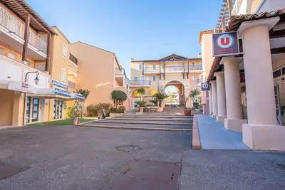 Image de Agréable appartement pour 6 personnes avec piscine, Wifi, Tv, patio, animaux admis et parking