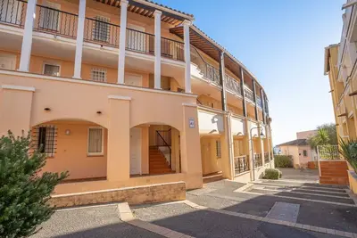 Image de Agréable appartement pour 4 personnes avec climatisation, piscine, Wifi, Tv, terrasse et parking