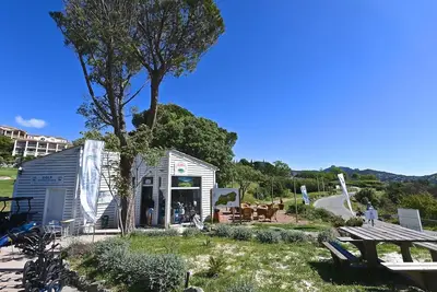Image de Confortable appartement pour 4 personnes avec Wifi, piscine, Tv, terrasse, animaux admis et parking