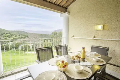 Image de Confortable appartement pour 6 personnes avec piscine, Wifi, Tv, terrasse, animaux admis et parking