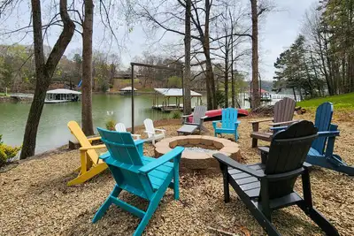 Image de Welcome to Kingfisher Cabin!