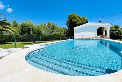 Image de Villa pour 8 pers. avec piscine privée et jardin à Ametlla de Mar, à 4km de la plage