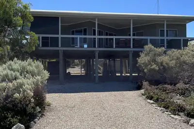 Image de Kimba's - Stylish 4 Bedroom Holiday Home