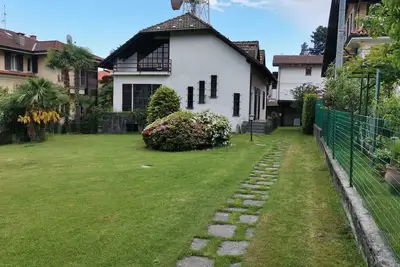 Image de Attic of 1 villa with large garden - 5 min from center.