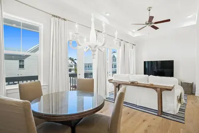 Image de 30a Prominence White Barn, 30a Dog Friendly, 2 Pools, Beach, 4 Bikes Book 2025