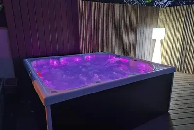 Image de Villa De Vacances Chaleureuse Avec Jacuzzi