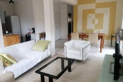 Image de Appartement avec terrasse dans une villa proche de Monaco et mer