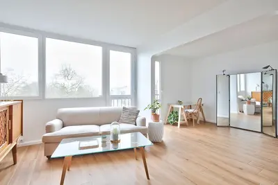 Image de Superb 2 room apartment in the Bois Blancs district