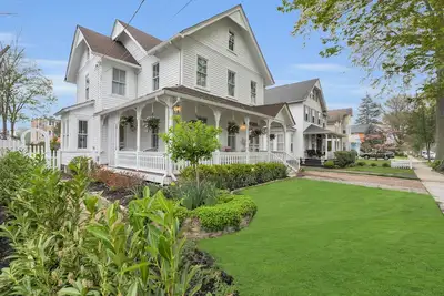 Image de Single Family Shore Home Located in the Heart of Downtown Manasquan
