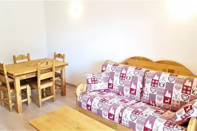 Image de 150m du centre station, Rez-de-chaussée, terrasse, balcon, parking, télévision, 31m²
