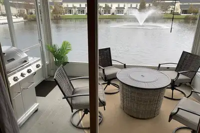 Image de Modern Island townhome - 5 mins from Downtown & Beach