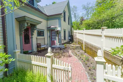 Image de Historic Nancy Whorf House