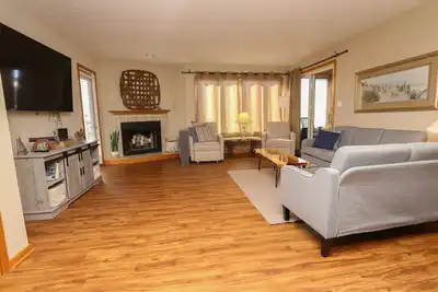 Image de Dog-friendly Soundside 2 Br condo w/community pool and sound access